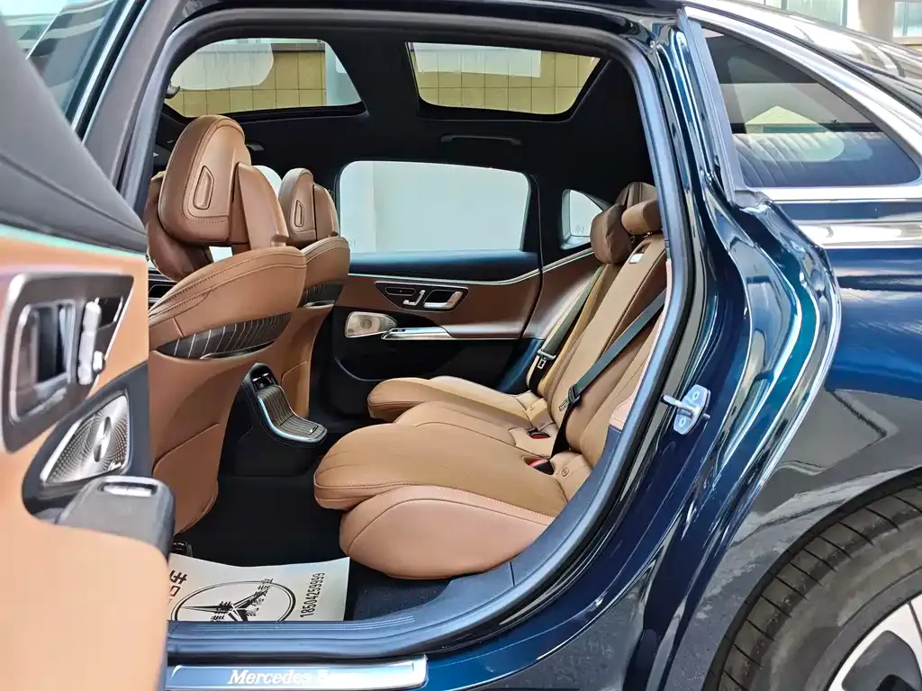 Mercedes-Benz E-Class 2025 из CN, фото 6