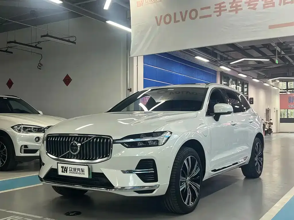 Volvo XC60 PHEV 2022 из CN, фото 1