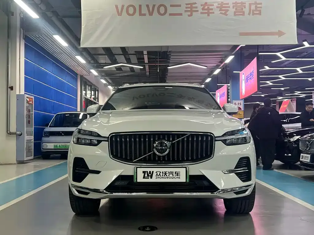 Volvo XC60 PHEV 2022 из CN, фото 2