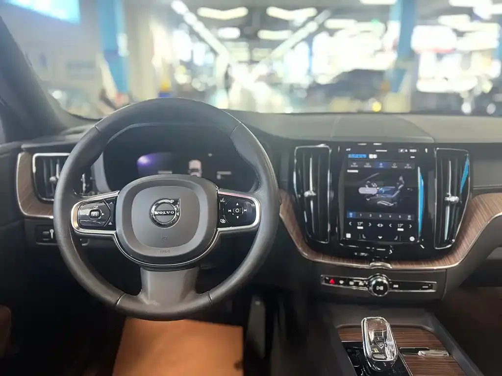 Volvo XC60 PHEV 2022 из CN, фото 6