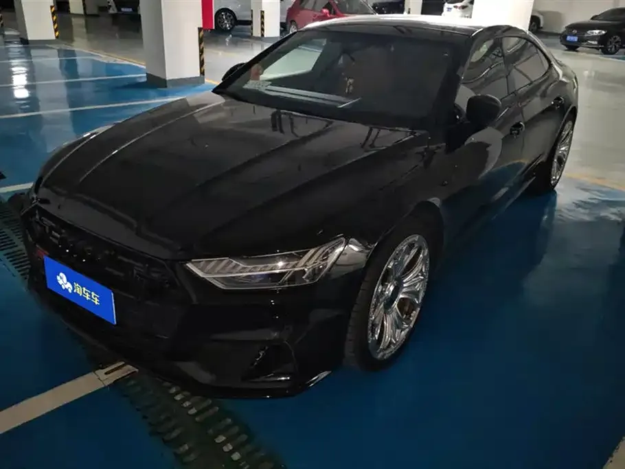 Audi A7L 2021 из CN, фото 1