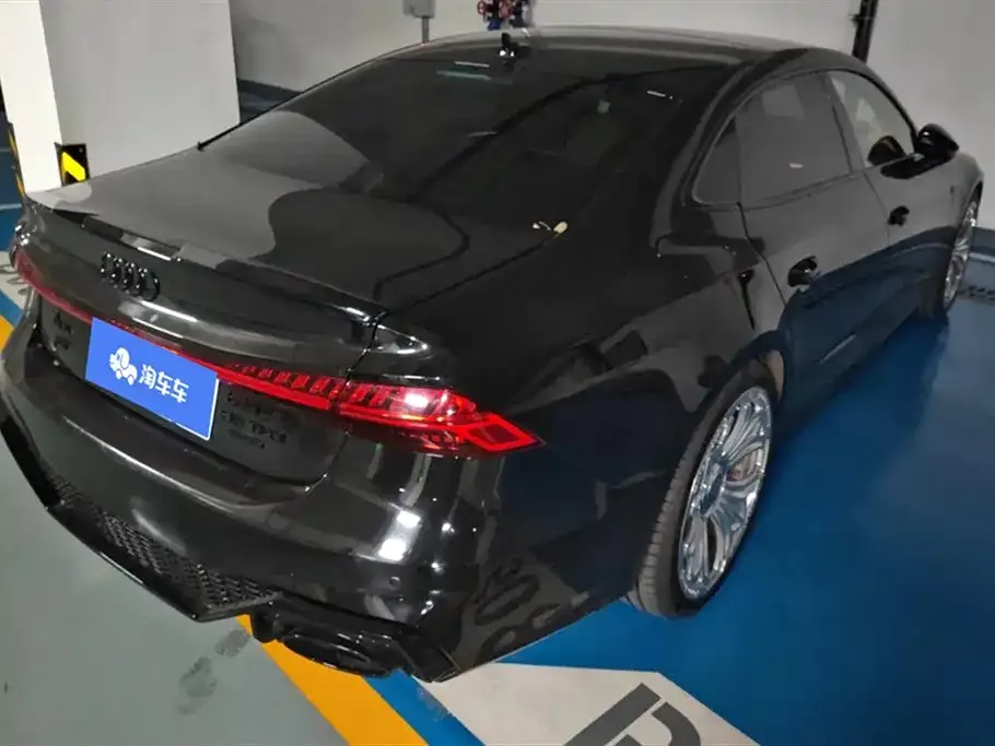 Audi A7L 2021 из CN, фото 3