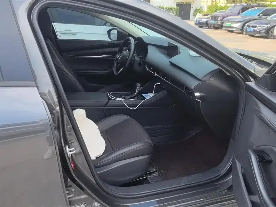 Mazda 3 Axela 2022 из CN, фото 8