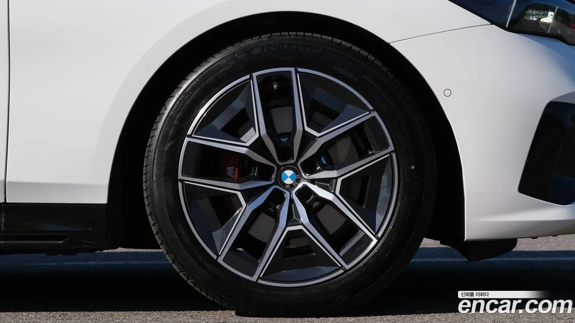 BMW 5-Series 2024 из KR, фото 6