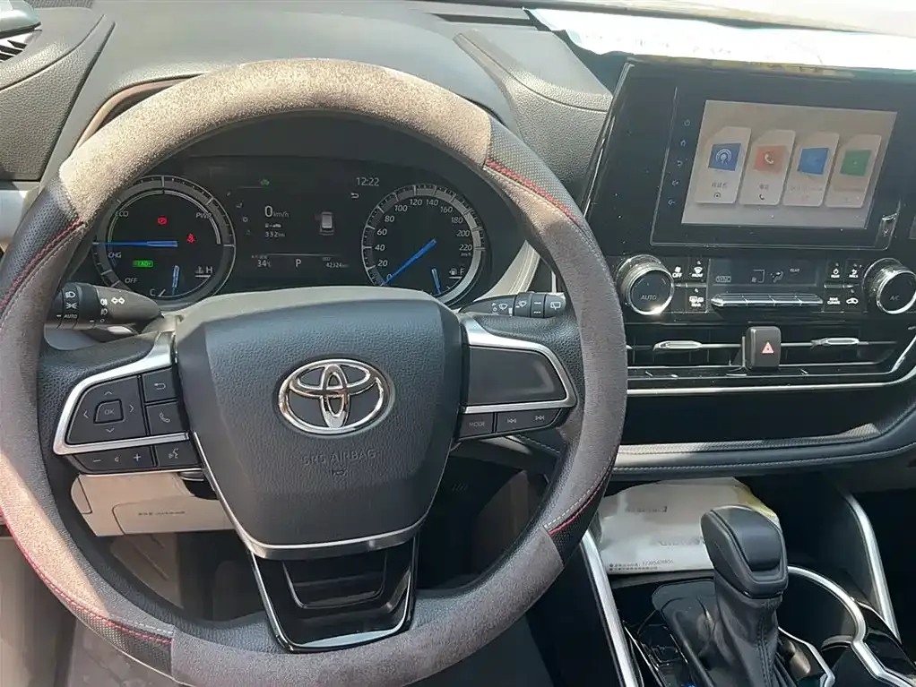 Toyota Highlander — фото 4