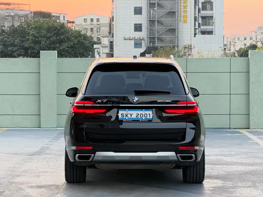 BMW X7 — фото 8