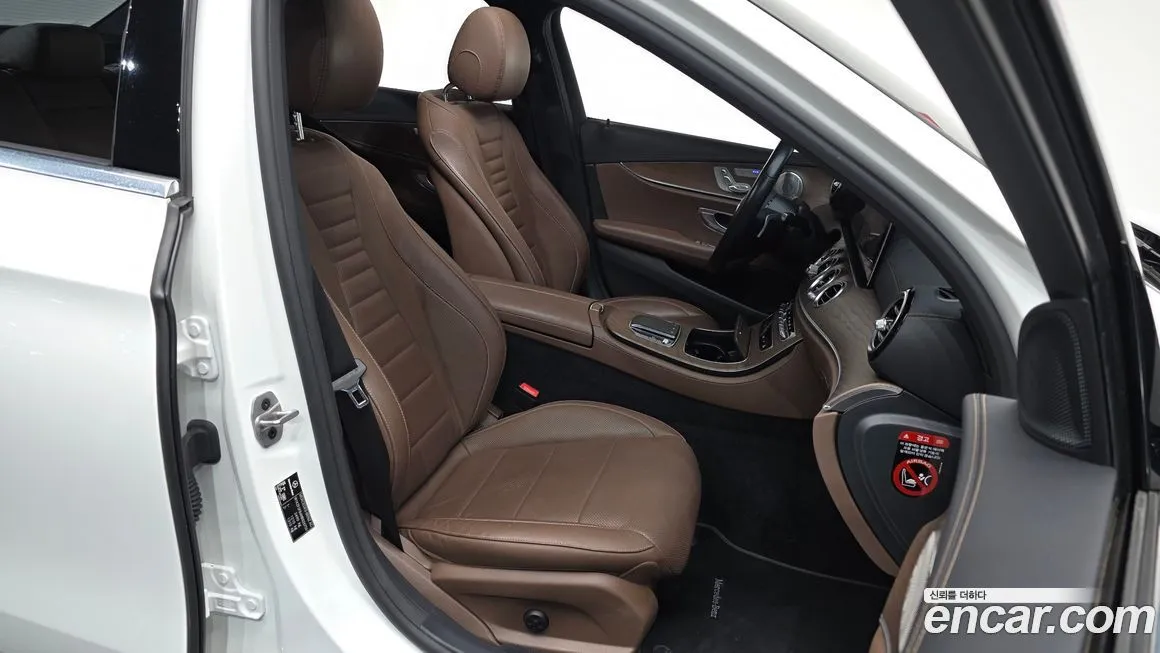 Mercedes-Benz E-Class 2022 из KR, фото 10