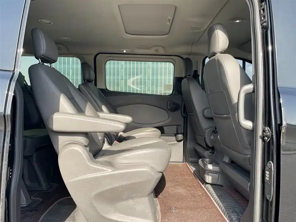 Ford Tourneo 2021 из CN, фото 7