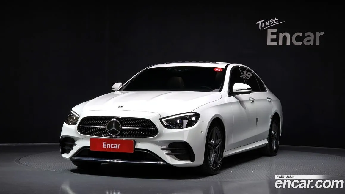Mercedes-Benz E-Class — фото 1