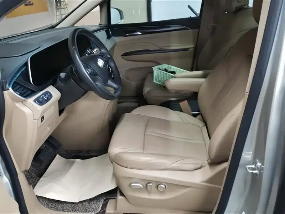 Buick GL8 2021 из CN, фото 9