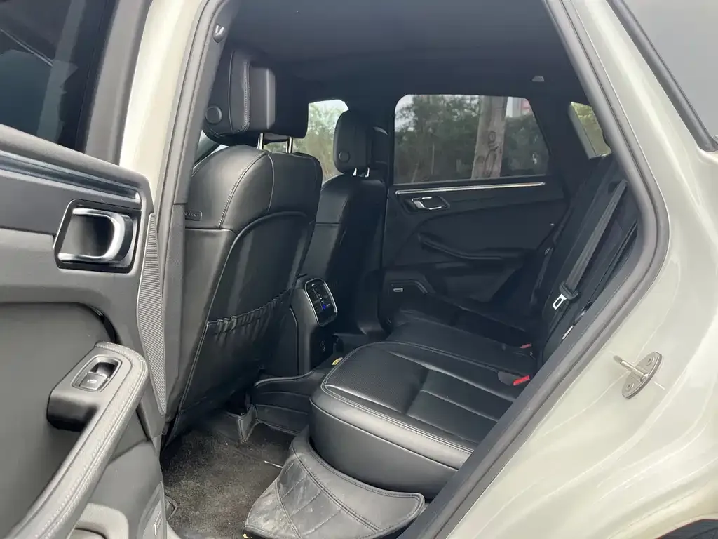 Porsche Macan 2024 из CN, фото 7