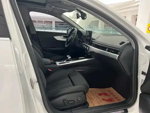 Audi A4L 2021 из CN, фото 7