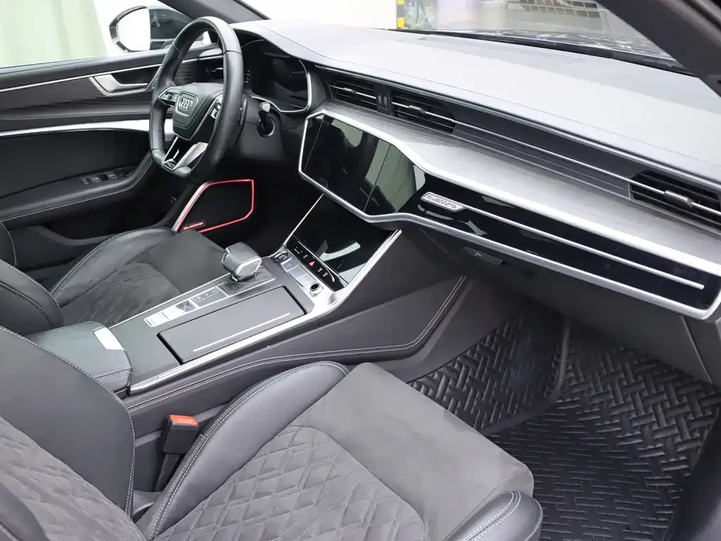 Audi A6L 2024 из CN, фото 8