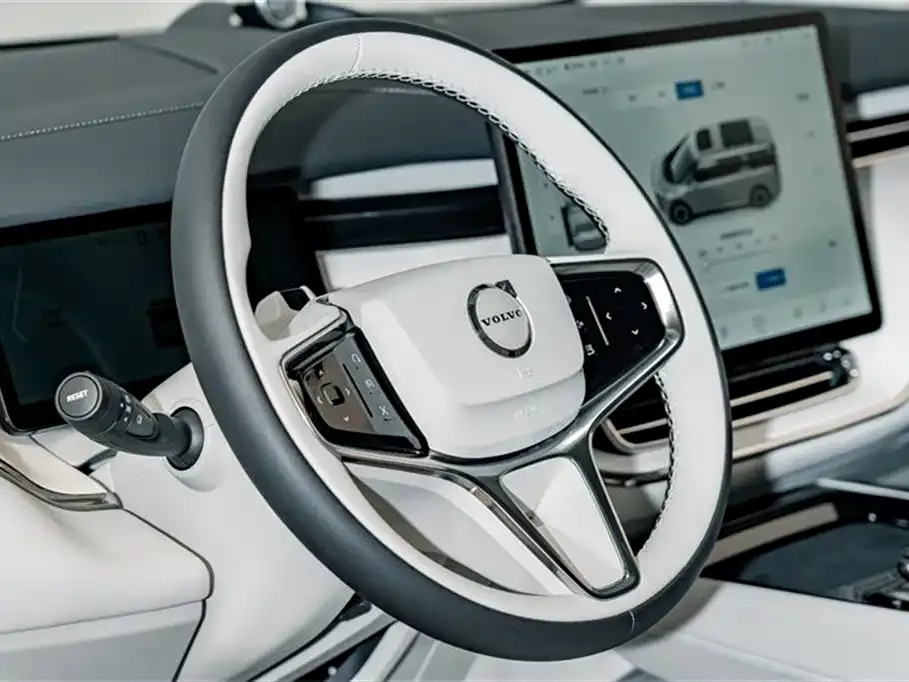 Volvo EM90 — фото 10