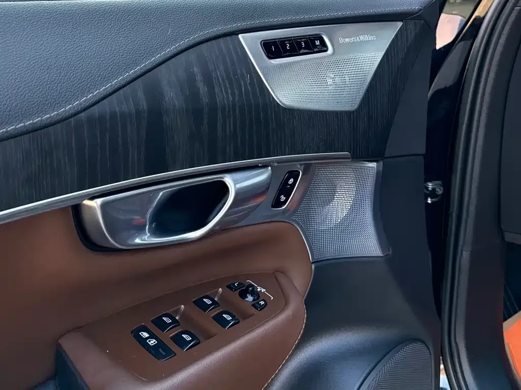 Volvo XC90 2023 из CN, фото 8