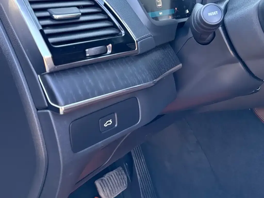 Volvo XC90 2023 из CN, фото 9