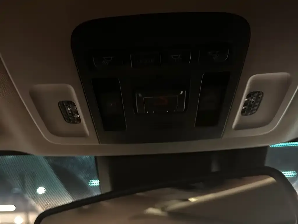 Toyota Camry 2022 из CN, фото 10