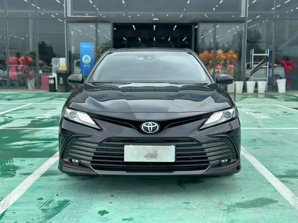 Toyota Camry 2022 из CN, фото 2