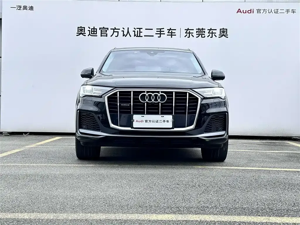 Audi Q7 2023 из CN, фото 2