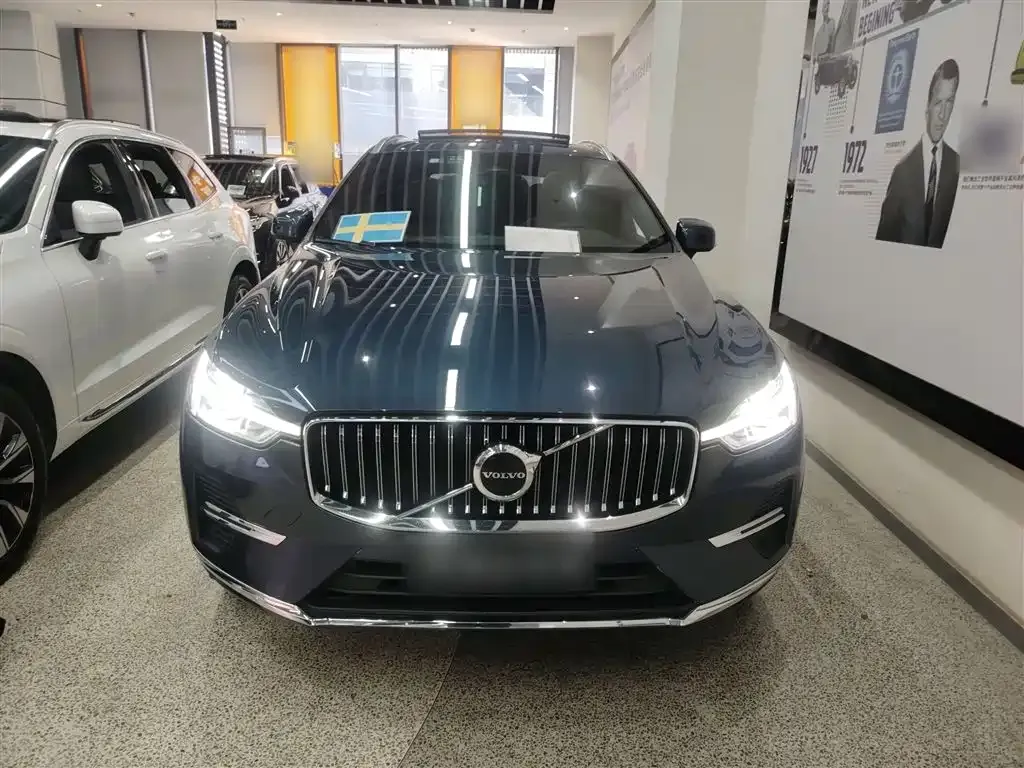 Volvo XC60 2023 из CN, фото 3