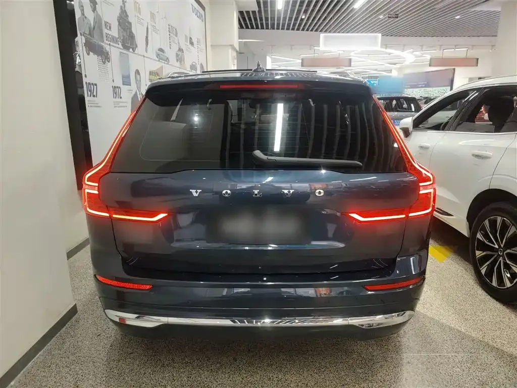 Volvo XC60 2023 из CN, фото 6