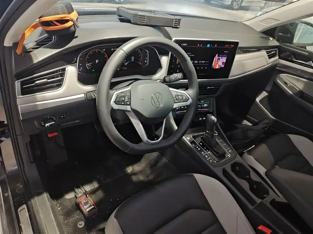 Volkswagen Bora 2024 из CN, фото 10