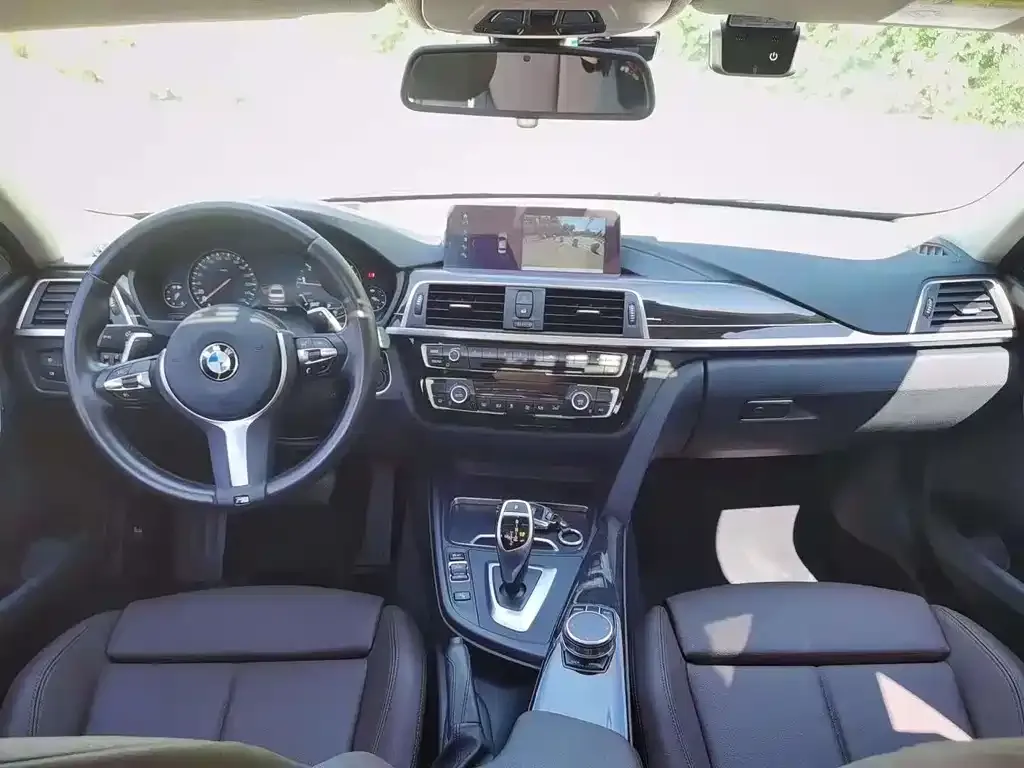BMW 3 Series 2022 из CN, фото 7