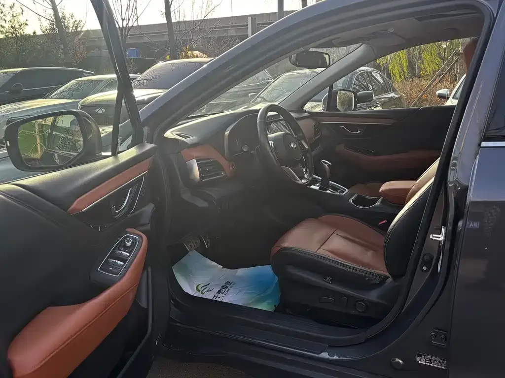 Subaru Outback 2022 из CN, фото 4