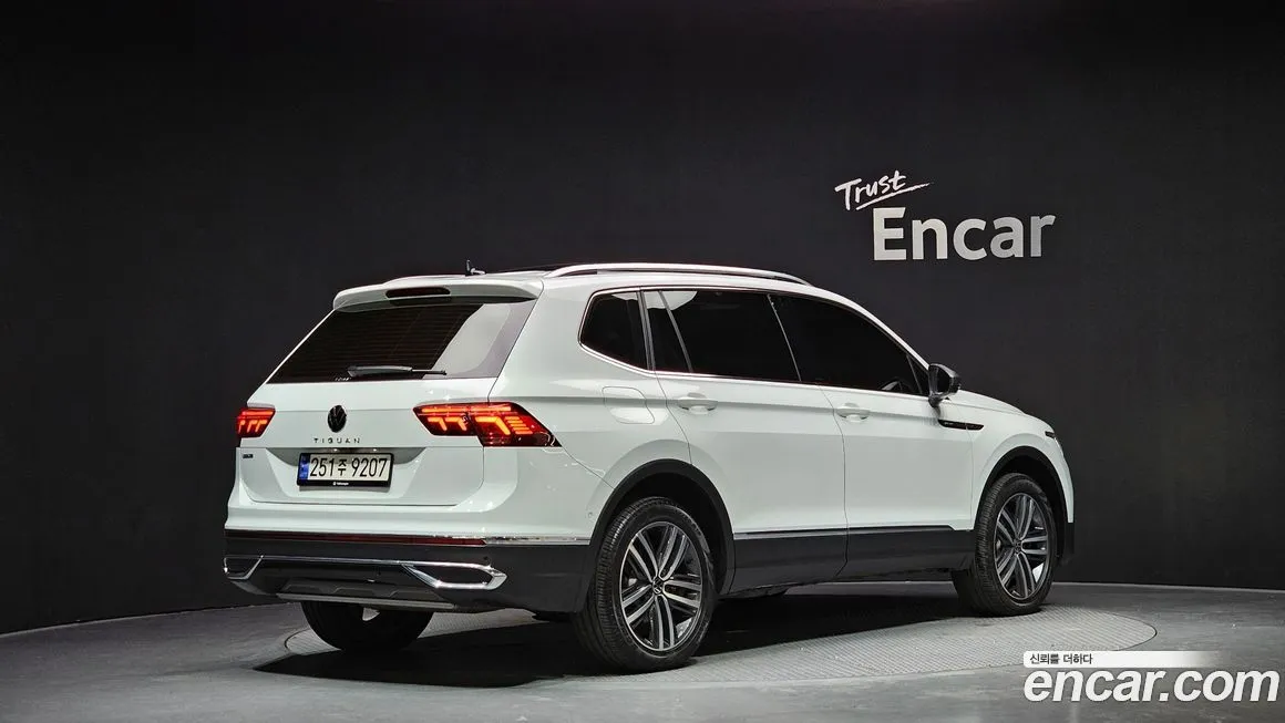Volkswagen Tiguan 2023 из KR, фото 2
