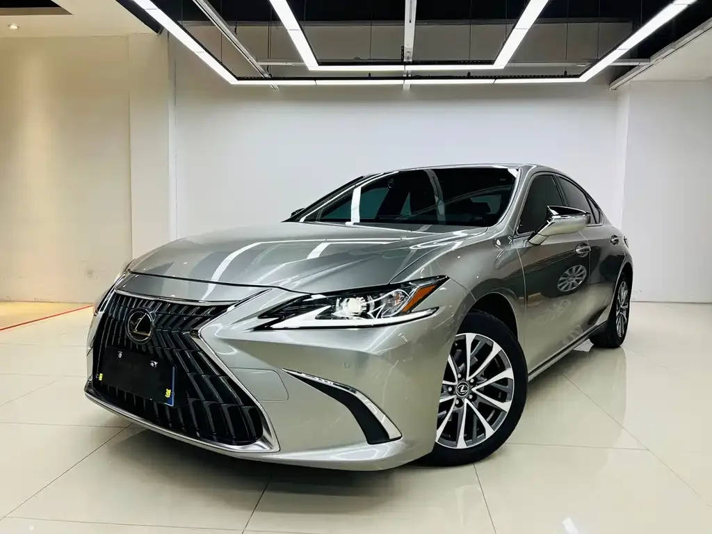 Lexus ES 2024 из CN, фото 1