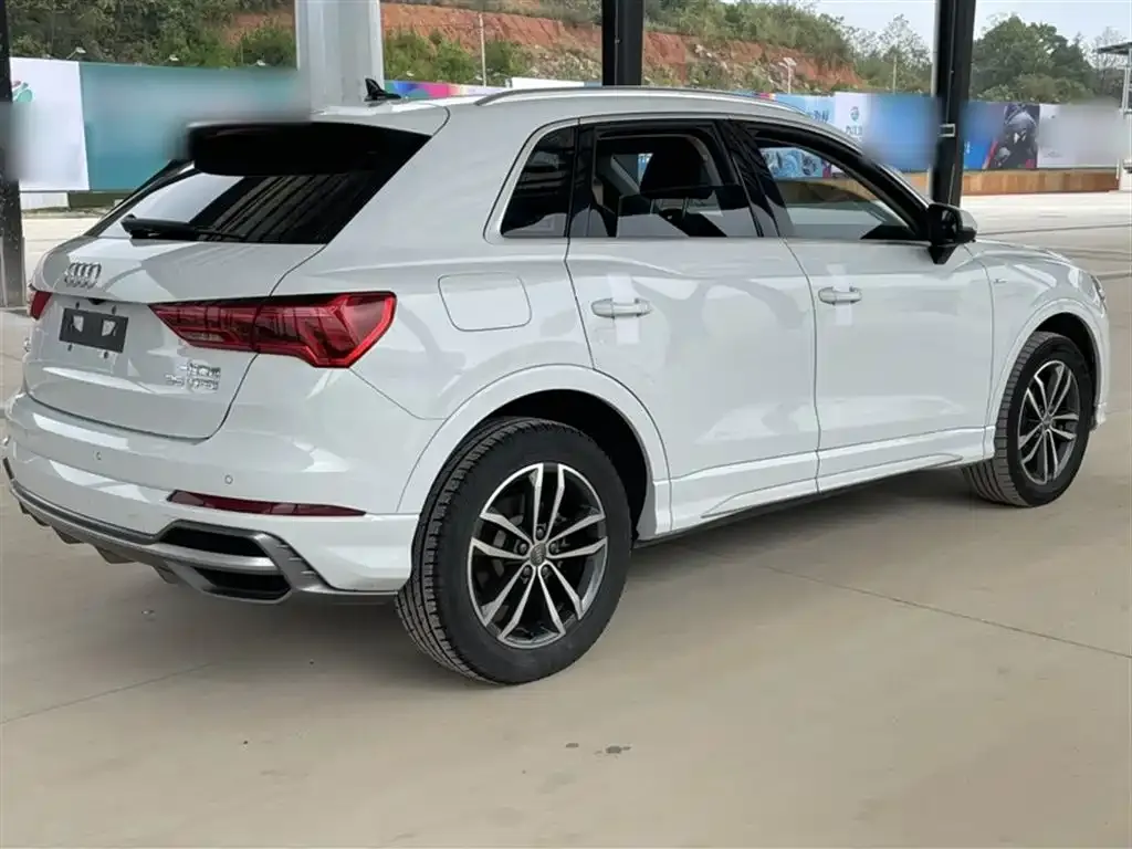Audi Q3 2021 из CN, фото 5