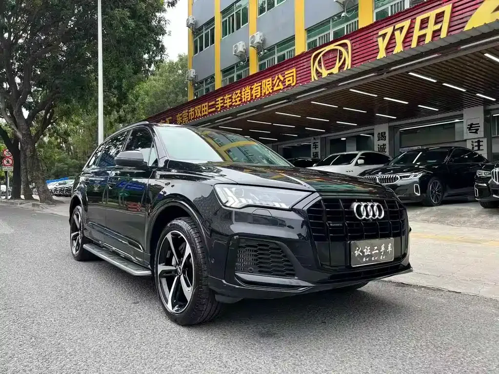 Audi Q7 2021 из CN, фото 3