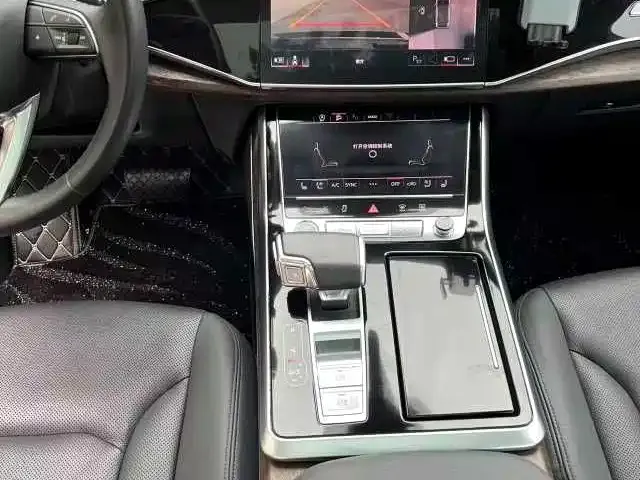 Audi Q7 2021 из CN, фото 9