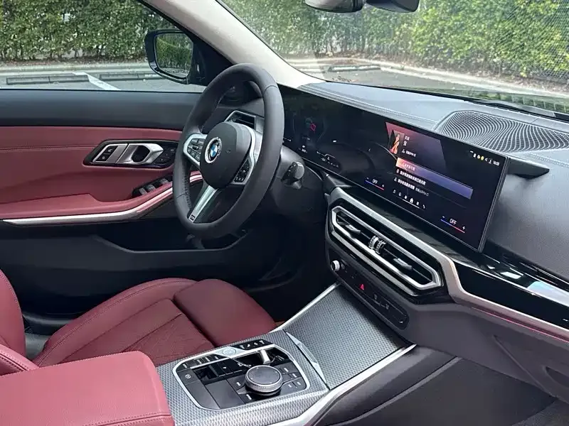 BMW 3 Series 2024 из CN, фото 2