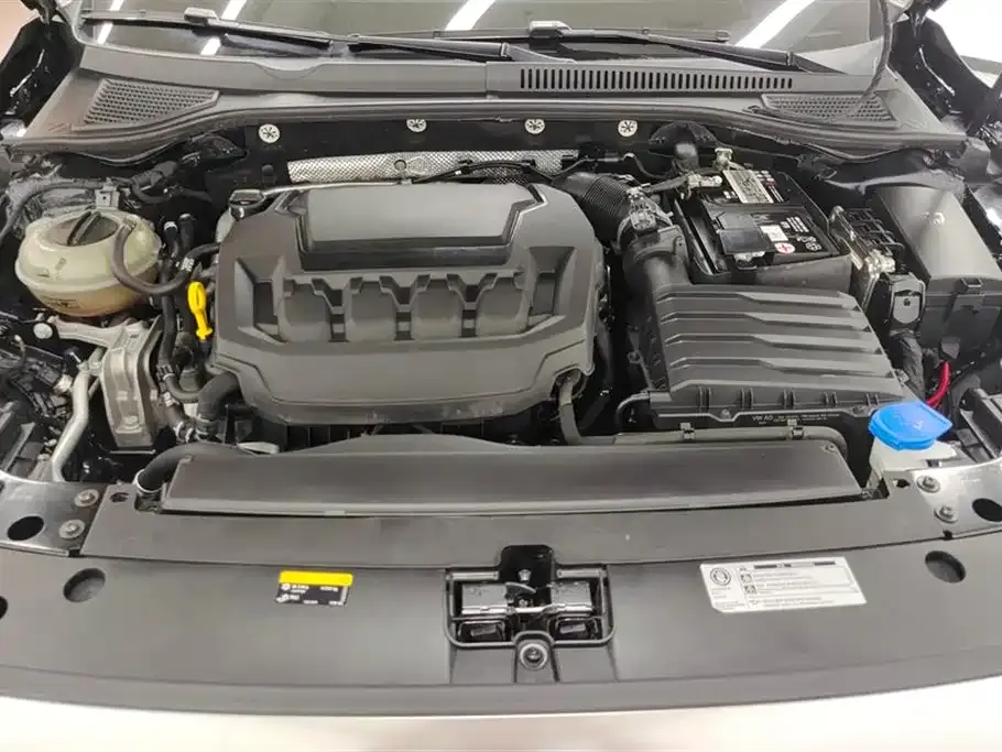 Volkswagen Passat 2023 из CN, фото 10
