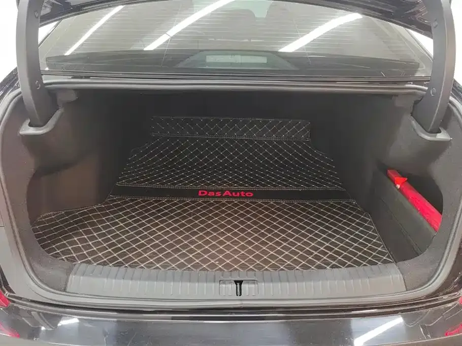 Volkswagen Passat 2023 из CN, фото 4