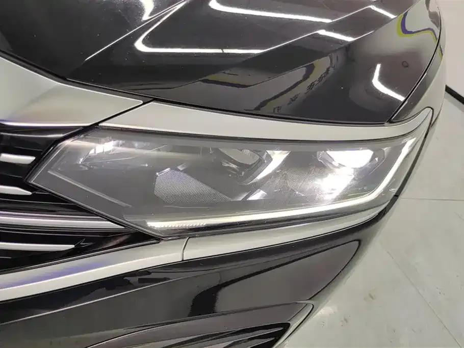 Volkswagen Passat 2023 из CN, фото 5