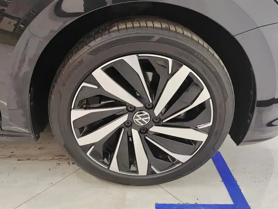 Volkswagen Passat 2023 из CN, фото 6