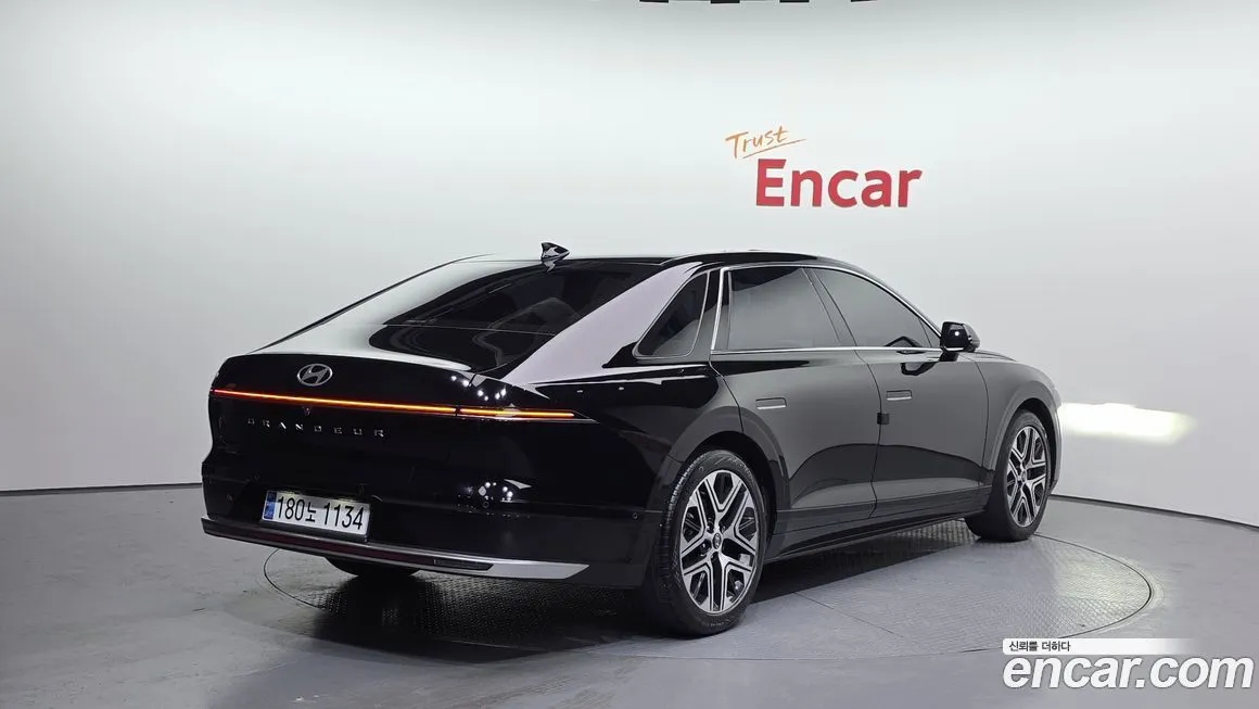 Hyundai Grandeur 2023 из KR, фото 2