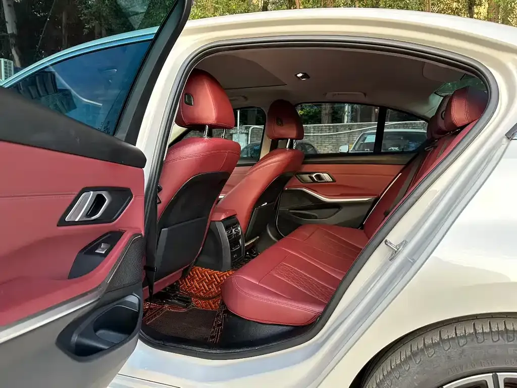 BMW 3 Series 2022 из CN, фото 5