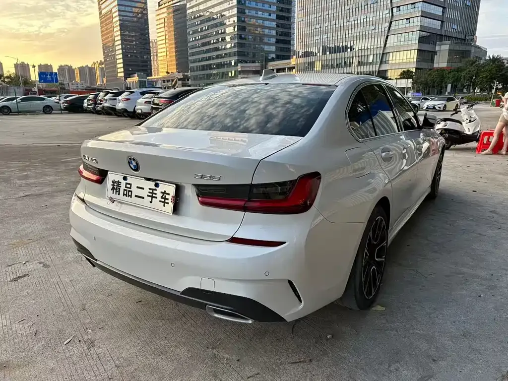 BMW 3 Series 2022 из CN, фото 8