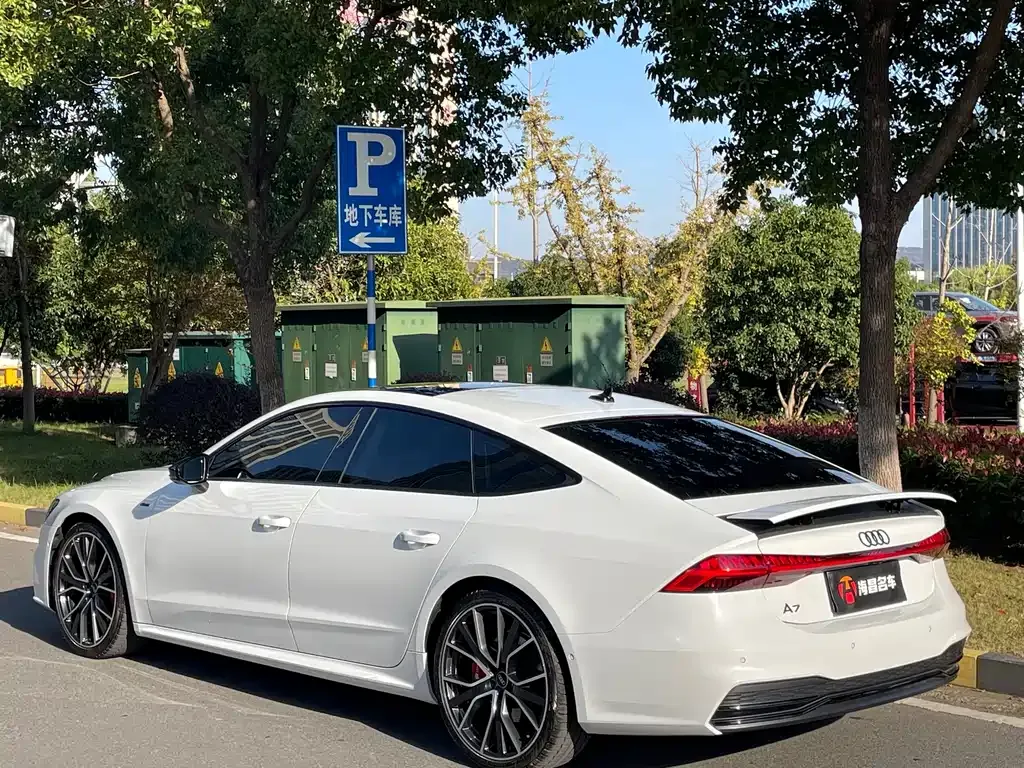 Audi A7 2022 из CN, фото 4
