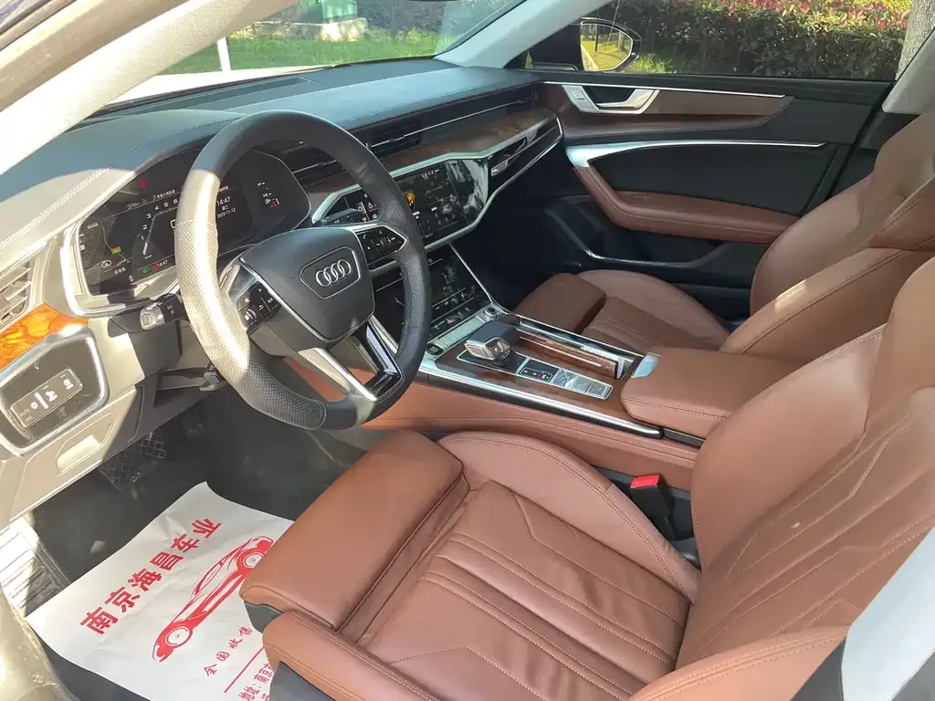 Audi A7 2022 из CN, фото 7