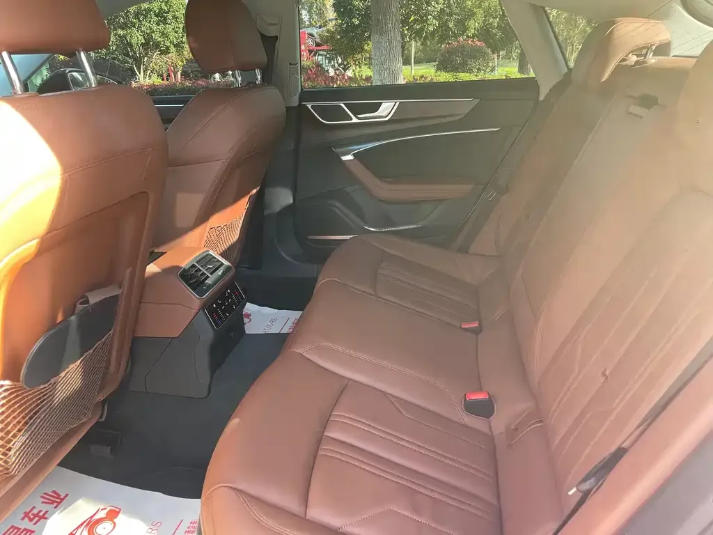 Audi A7 2022 из CN, фото 9