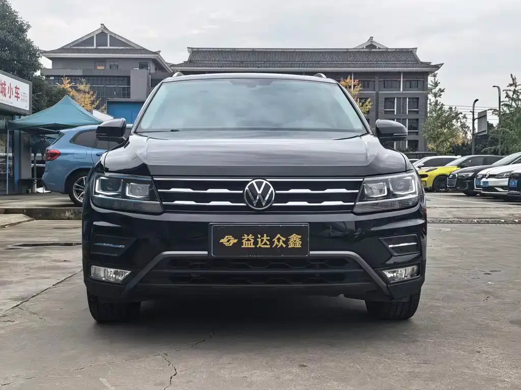 Volkswagen Tiguan L 2021 из CN, фото 2