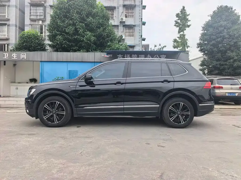 Volkswagen Tiguan L 2021 из CN, фото 4