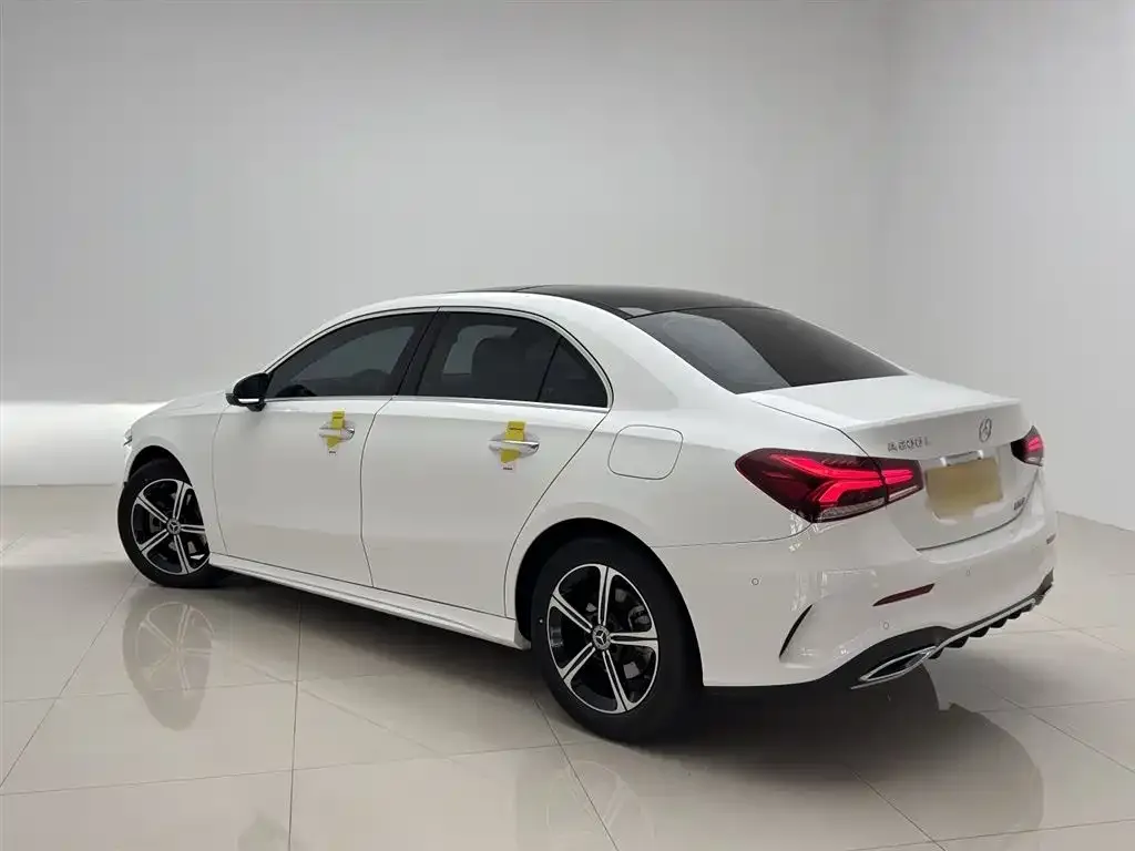 Mercedes-Benz A-Class 2023 из CN, фото 8