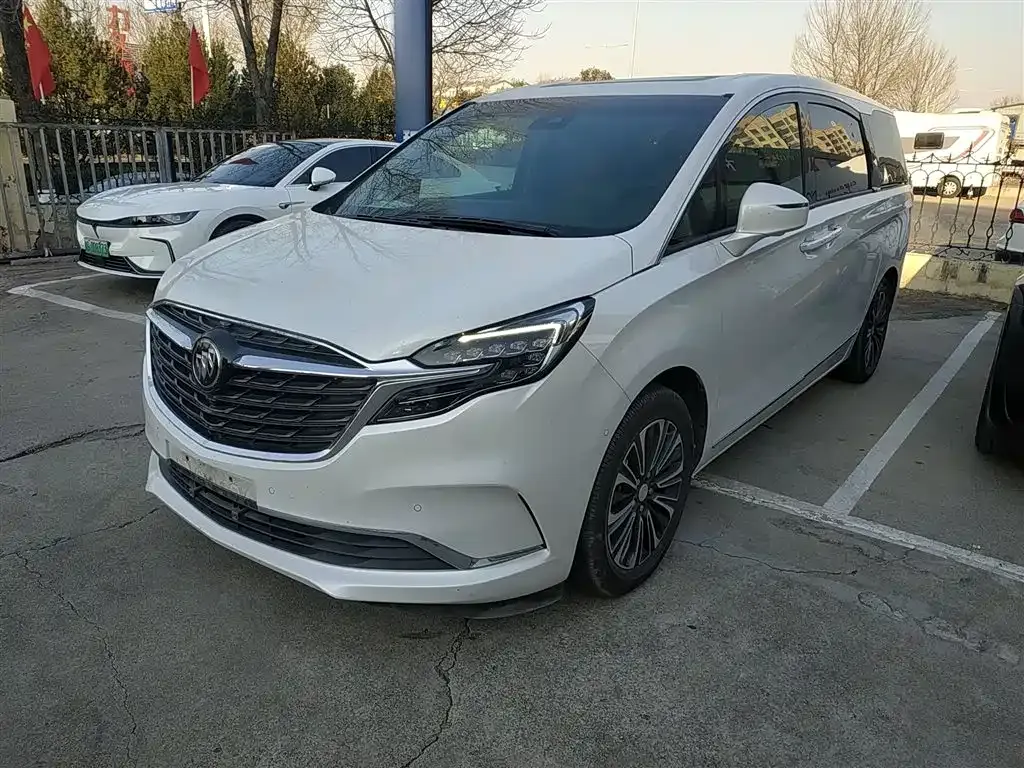 Buick GL8 2021 из CN, фото 1