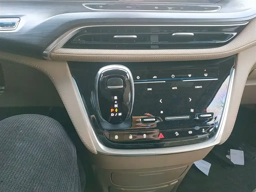 Buick GL8 2021 из CN, фото 6
