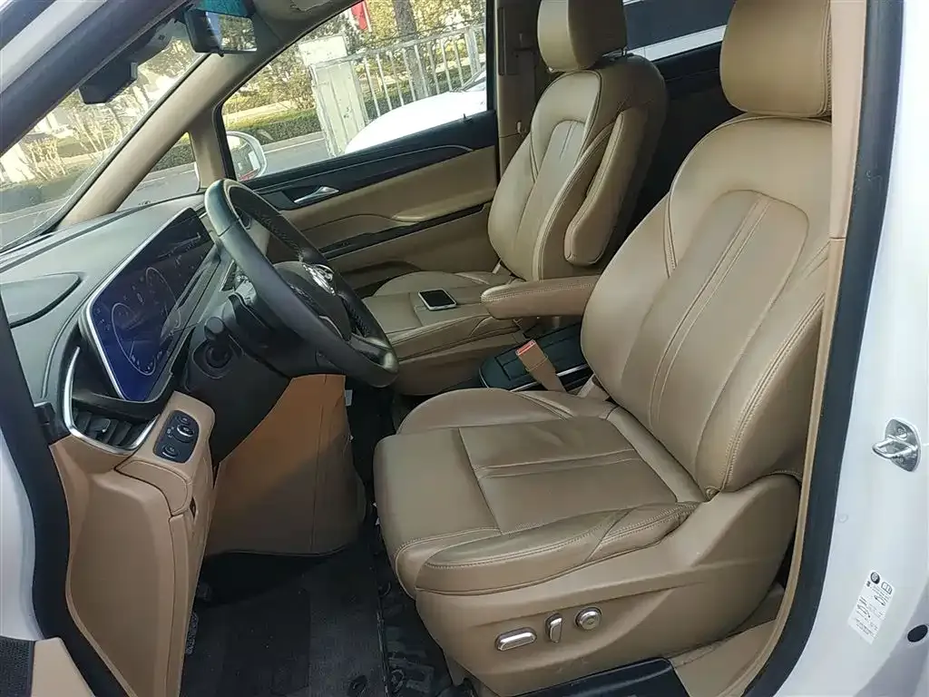 Buick GL8 2021 из CN, фото 7